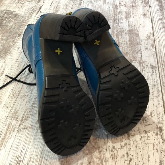 Dr. Martens Darcie 8 Eye Heeled Boots Teal Blue - Picture 7 of 8
